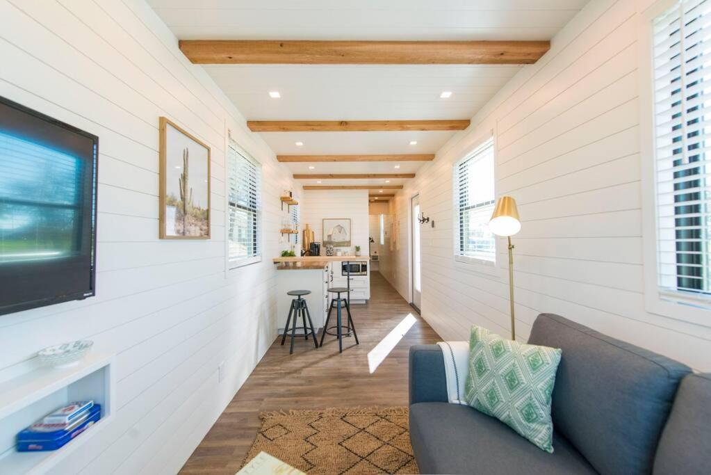 Container Home With Rooftop Views And Pickleball-Pecan Grove Bellmead Exteriör bild