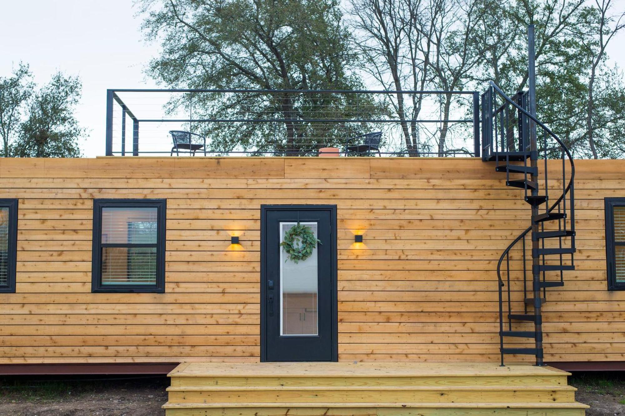 Container Home With Rooftop Views And Pickleball-Pecan Grove Bellmead Exteriör bild