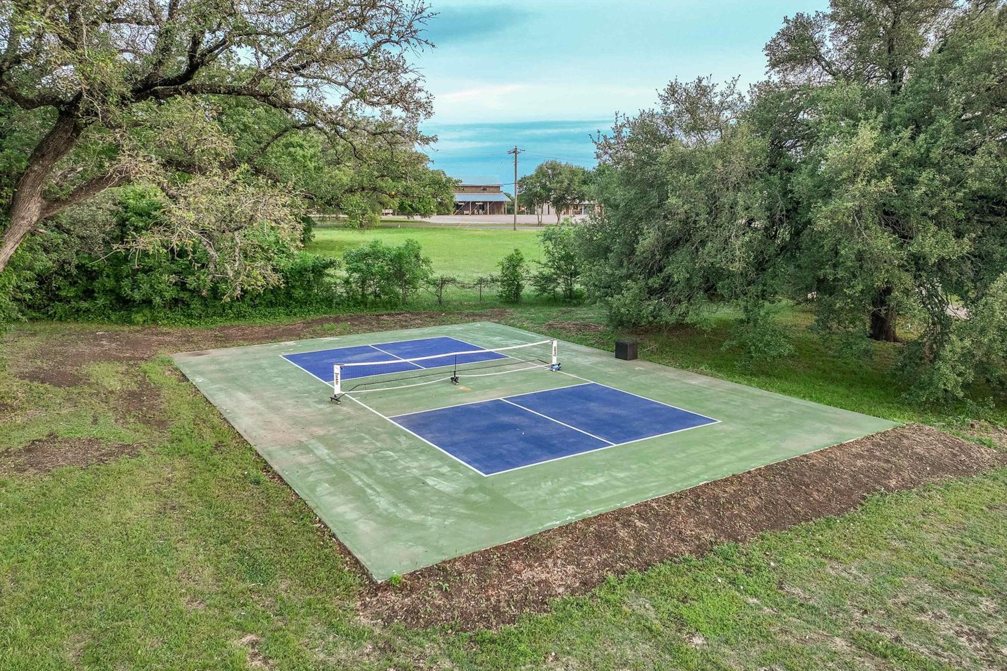 Container Home With Rooftop Views And Pickleball-Pecan Grove Bellmead Exteriör bild